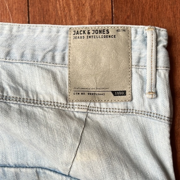 Light blue Jack & Jones men’s jeans - Picture 3 of 6
